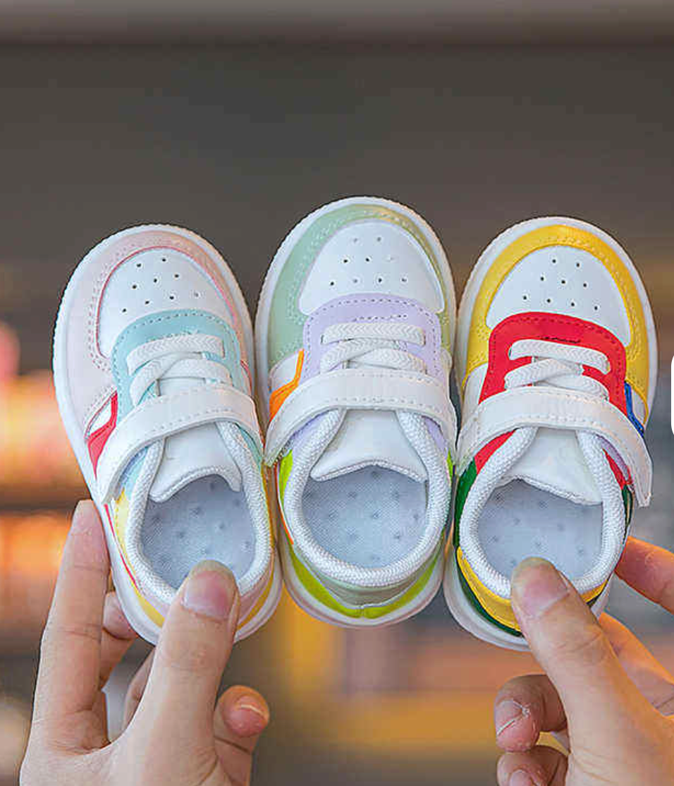 Flat Leather Sports Shoes